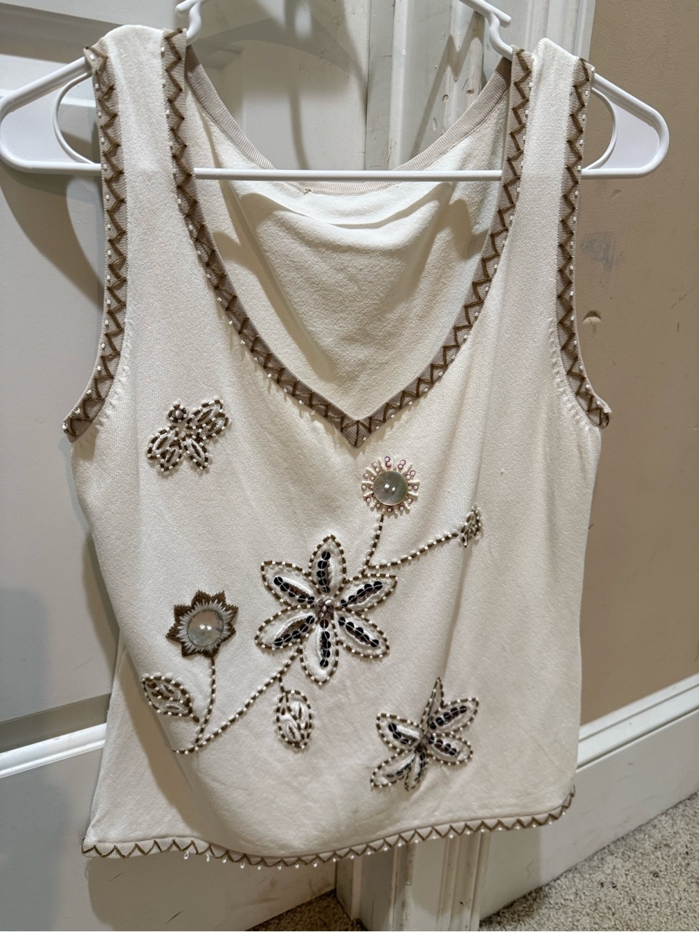 Ladies M Embellished Cream Floral Tank Top - Read disclosure